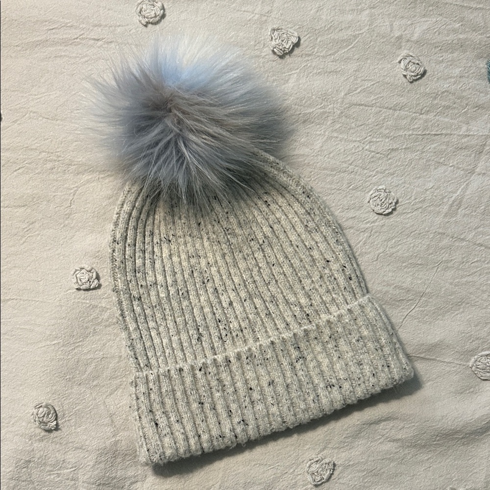 American Eagle Outfitters Gray Speckled Knit Beanie with Ice Blue Pom-Pom